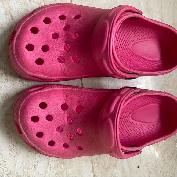 Sandles - Picture 2 of 4